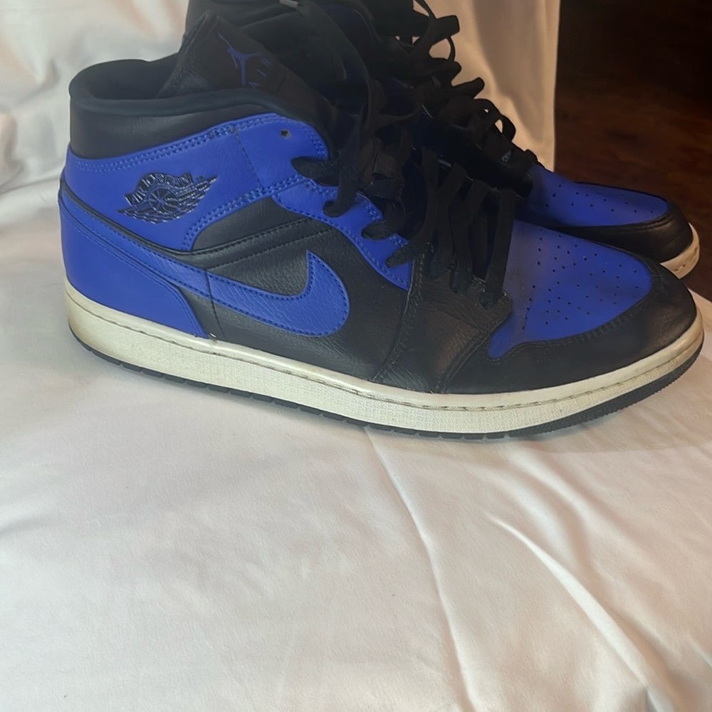 Air Jordan 1 Hyper Royal Blue/Black  High-Top Sneakers - Picture 2 of 5